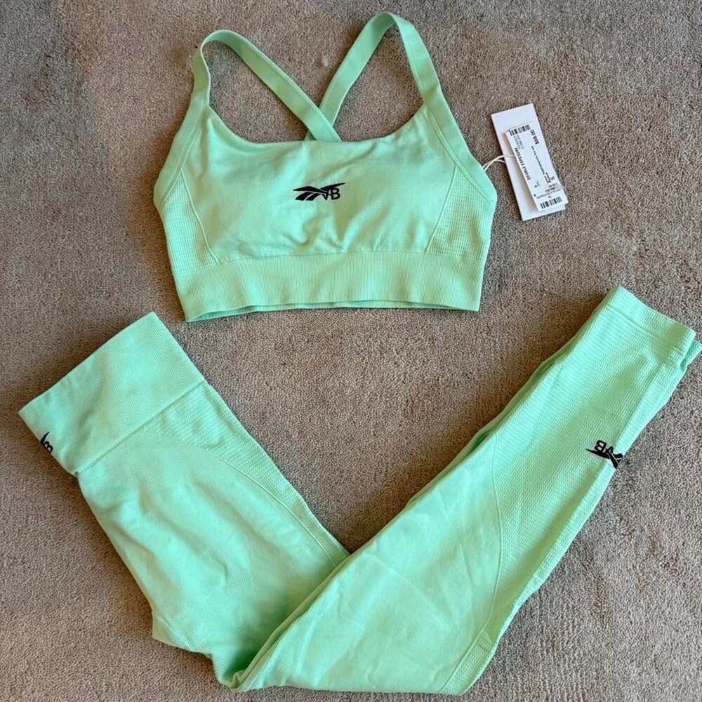Victoria Beckham Women's Green Leggings